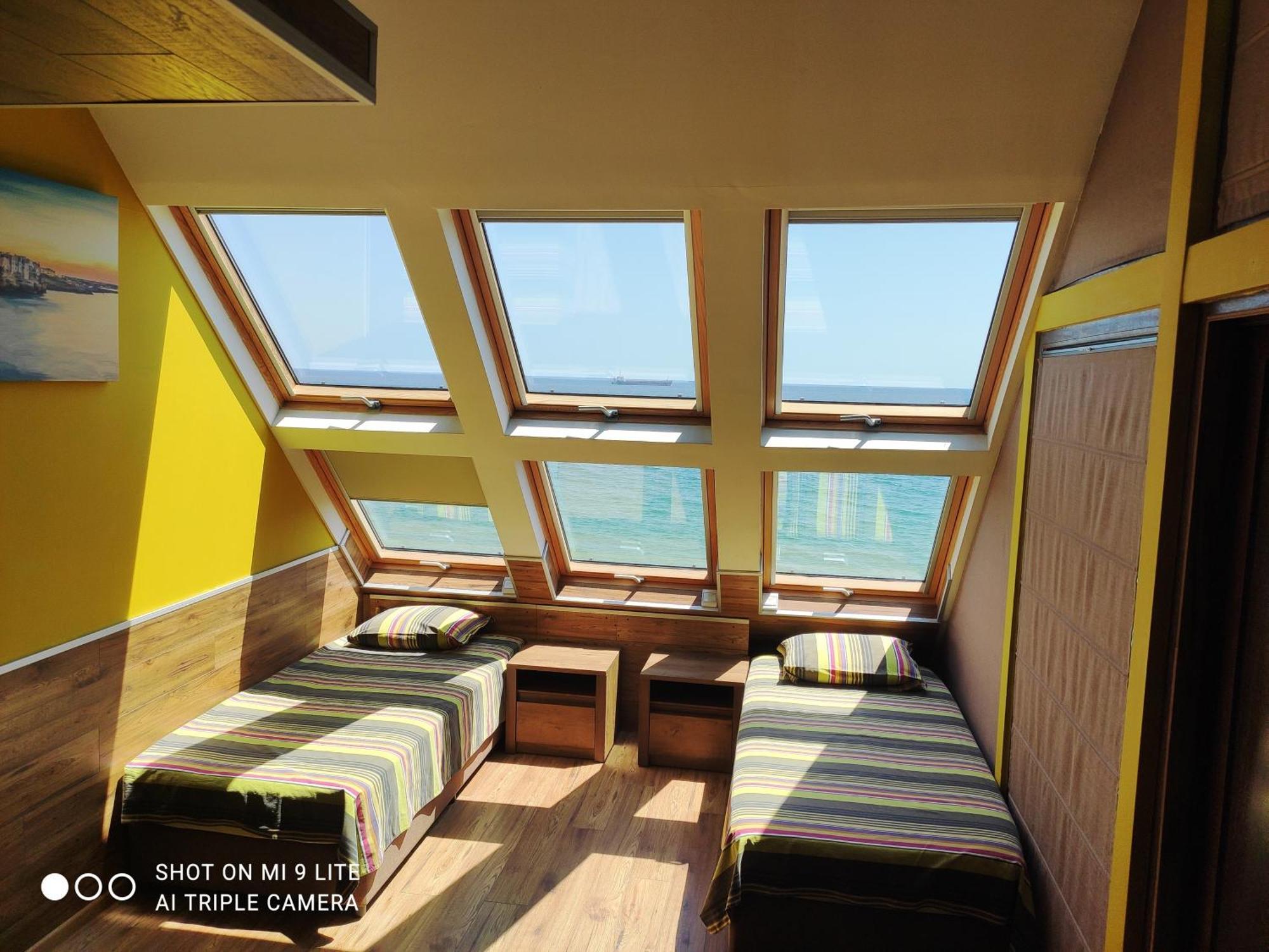 Hemingway Rooms In Happy Beach Varna Exterior photo