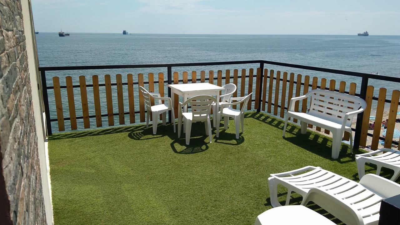 Hemingway Rooms In Happy Beach Varna Exterior photo